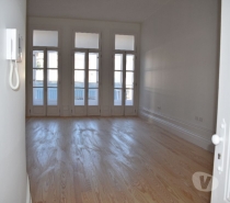 Aluguer Loja Porto - Fotos para Escritório de luxo junto á Batalha